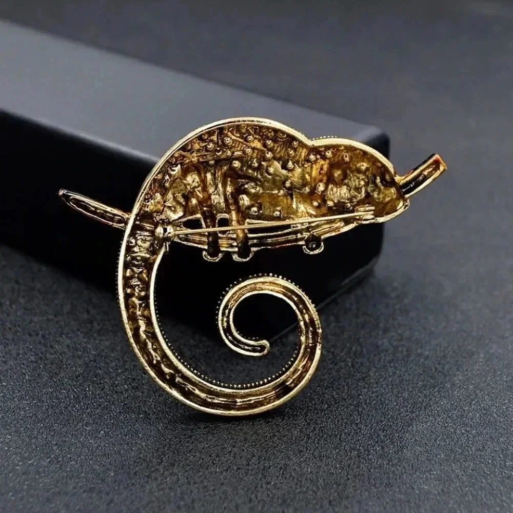 VQ Lizard Brooch
